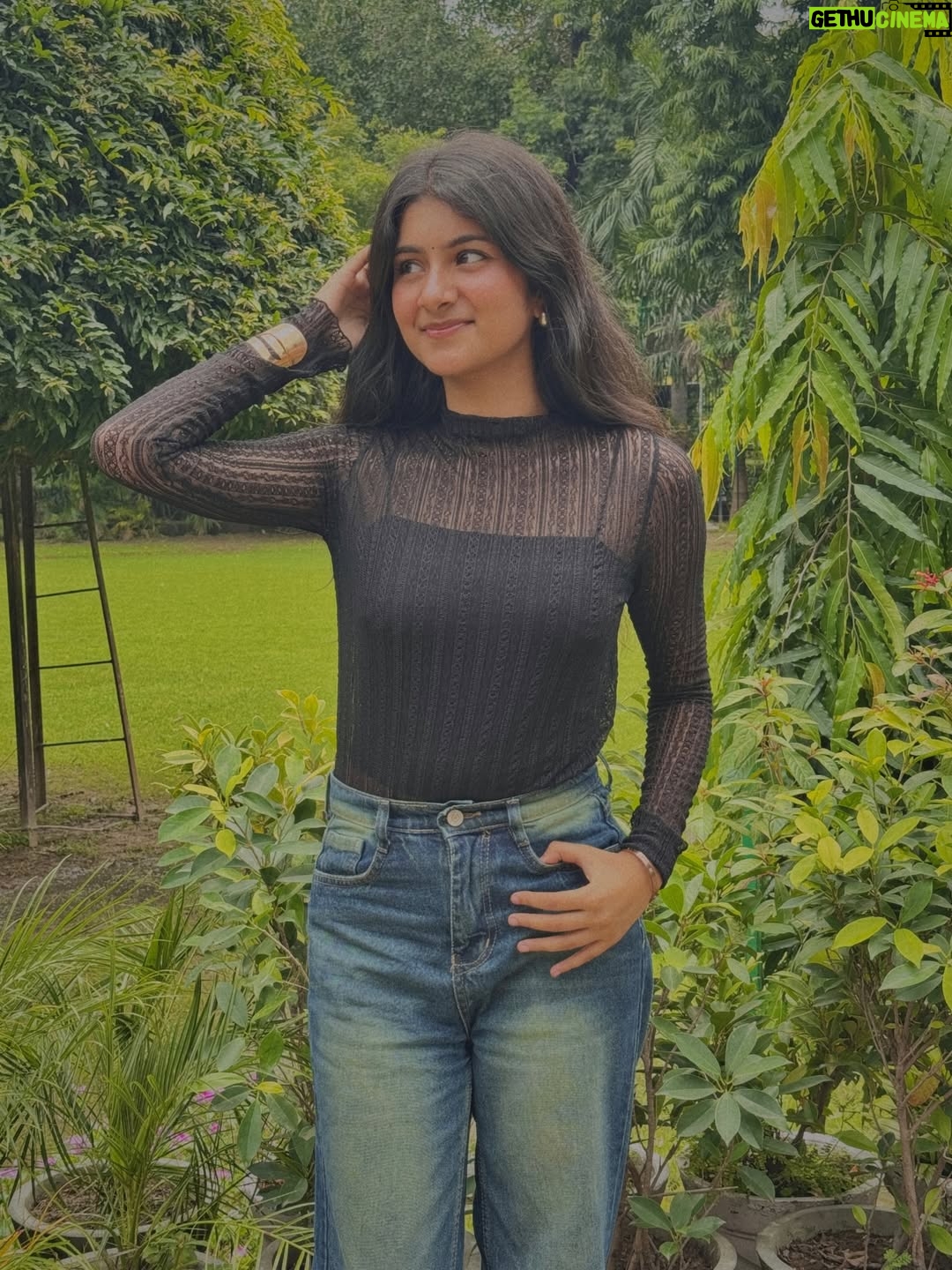 Aradhya Singh - 67.5K Likes - Azul🕷️🔥✨