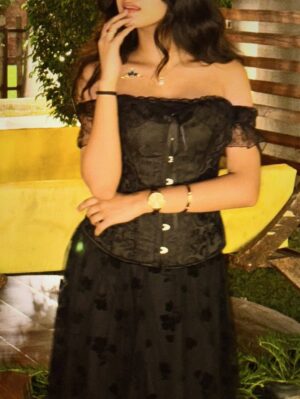 Aradhya Singh Instagram - Do dhaari talwar👀🖤🪩
