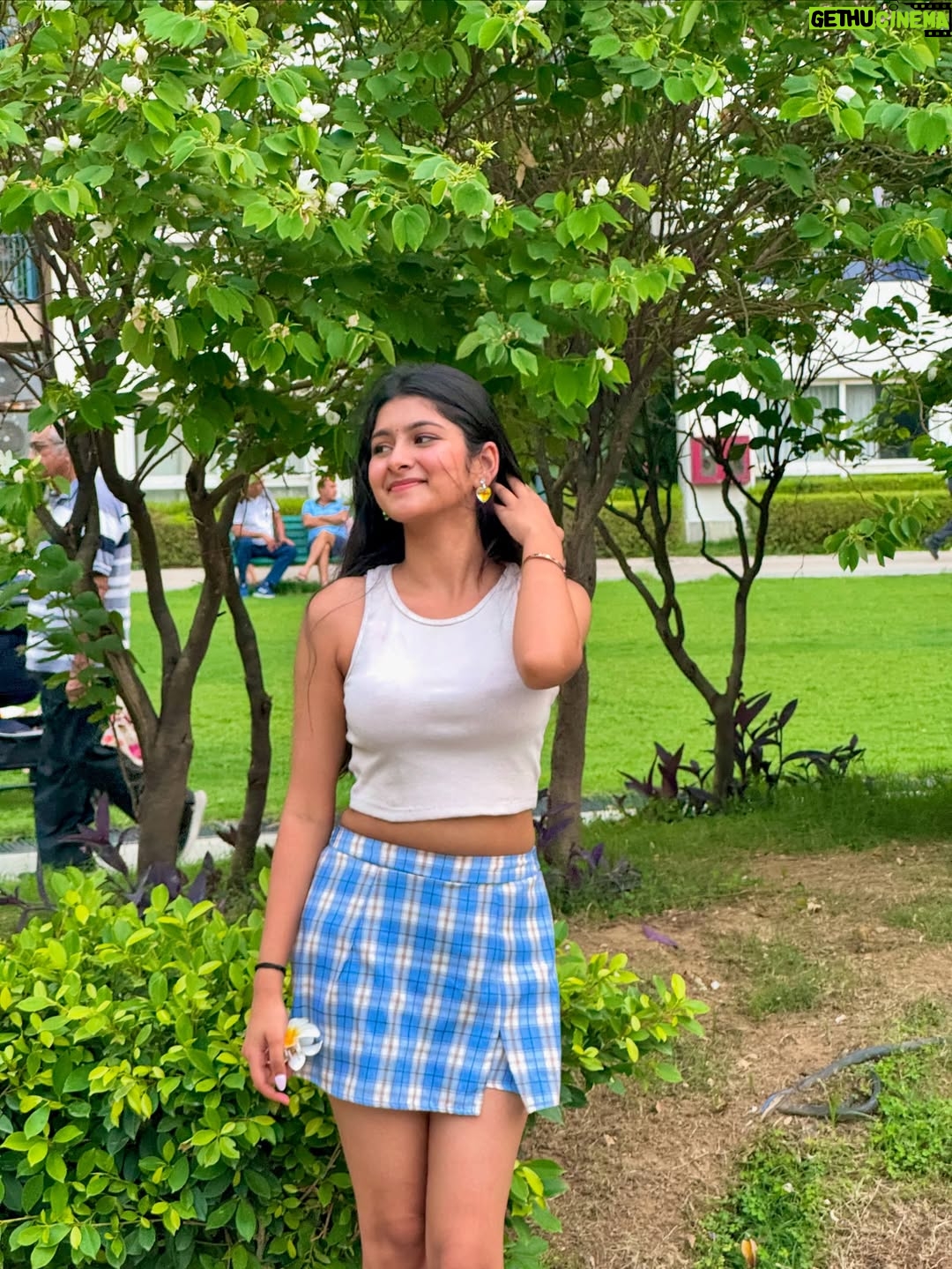 Aradhya Singh - 46.3K Likes - Badminton date? 🏸🩵