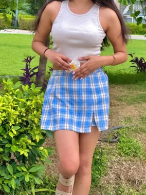 Aradhya Singh Instagram - Badminton date? 🏸🩵