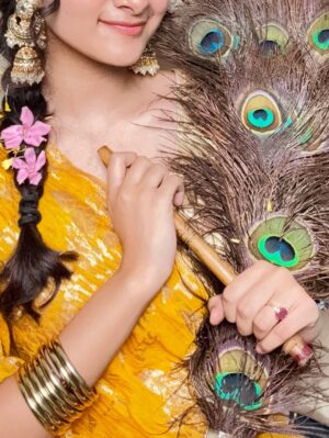 Aradhya Singh Instagram - Radhe Radhe 😌🦚🌼💘

#radharanilook