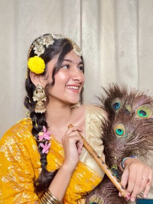 Aradhya Singh Instagram - Radhe Radhe 😌🦚🌼💘

#radharanilook