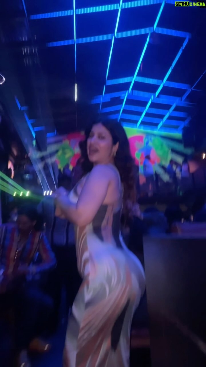 Archi Sharma - 26K Likes - All about yesterday 🫶 #curvyarchi #reels #prankster #pranksterchandigarh