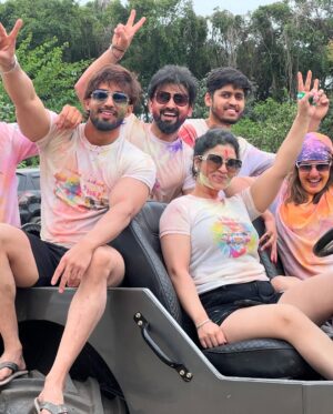 Archi Sharma Instagram - Holi 2025 🌈 🏳️🌈 #curvyarchi #holi #trending