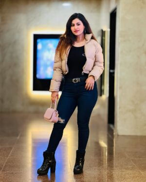 Archi Sharma Instagram - Dil mera Dekho,Na meri Haisiyat puchho🥹🥺💞 #curvyarchi #love #unconditionallove
.
.
.
.
#photo #photooftheday #pictures #picoftheday #photogram #instagram #igdaily #igers #instadaily #cute #hot #sexy #bold #cutie #beauty #beautywithbrain #mathswalimadam #archi #chandigarhmodels #aaa #mohali #fashionblogger #fitnessblogger #fashion #style #lifestyle