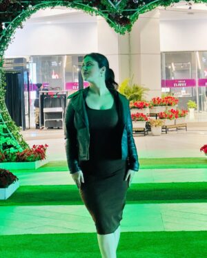 Archi Sharma Instagram - Any Gen-z there? Say hello to Millenials 🙋 👀 💭 🤔 #curvyarchi