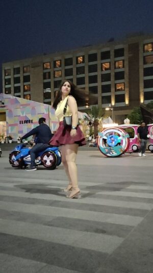Archi Sharma Instagram - Pichhe Bike kon si haišš„ŗ #curvyarchi