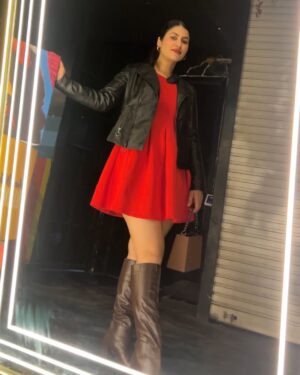 Archi Sharma Instagram - Weekend ka plan bnaya kya? @pranksterchandigarh chale? 🥰❤️ #curvyarchi
#pranksterchandigarh #prankster #club #clubbing #saturday #saturdaynight #chandigarhnights #nightclub #party #happy #mood #weekend #weekendvibes #tbt #love #aaa #chandigarhmodels #foodblogger #fashionblogger #foodislove #momos #dumplings #dimsum