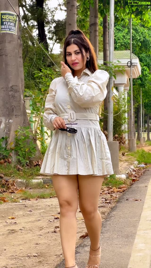 Archi Sharma - 23.3K Likes - Hey 👋 Happy Weekend💞🫶🫰 #curvyarchi