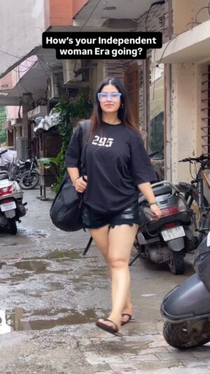 Archi Sharma Instagram - Style me rehne kašš #curvyarchi