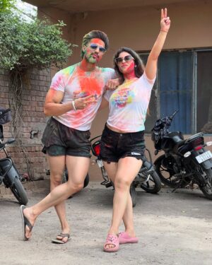 Archi Sharma Instagram - Holi 2025 🌈 🏳️🌈 #curvyarchi #holi #trending