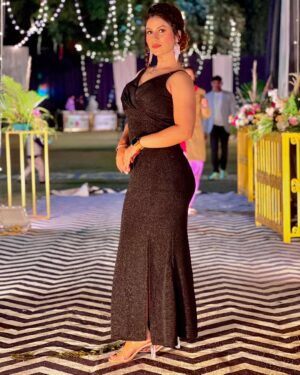 Archi Sharma Instagram - Aa zara kareeb se ,Jo pal mile naseeb se🌟✨ MUA @soniaartistry_ 😍❤️🥰 #curvyarchi
.
#picoftheday #picture #photography #photooftheday #photoshoot #love #cute #beautiful #hot #cocktailparty #hotgirl #sexygurl #chandigarh #chandigarhmodels #aaa #gymgirl #fitness #fashionblogger #dress #cocktaildress #followforfollowback #tbh #tbt