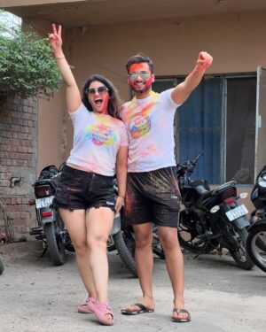 Archi Sharma Instagram - Holi 2025 🌈 🏳️🌈 #curvyarchi #holi #trending