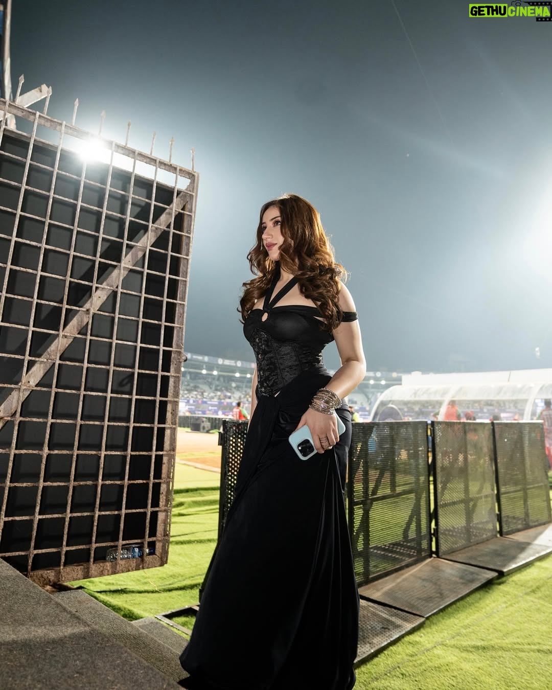 Aroob Khan - 49.6K Likes - Thank you Mumbaii!! (Thane) 
 It was an amazing experience performing at @ispl_t10 with @rito.96 and the whole team💕
@gauravarora08 
📷- @sanjay___chetry
Styled by- @stylingbyvictor 🫶🏻