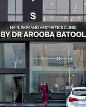 Arooba Batool Instagram - MY BIGGEST DREAM OF HAVING MY OWN CLINIC BY NAME OF “TREATMENTS” CAME TRUE ALHAMDULILLAH♥️
The little girl who gave her MDCAT 10 years ago could have never guessed she would have a whole building dedicated to her passion one day! Her own clinic that she used to draw in her notebook and then look at it knowing she was thinking too high but now she knows that sky is the limit and there is nothing she can’t do on her own 🥹
Today we have officially started a new chapter in my life, there is still a lot to do like interior designing the entire space but one step at a time IA! For now I’m just busy building my empire🙌
Remember me in your prayers!♥️
#achievement #mydream #dreamcametrue #dreamcore #mywishlist #explore #explorepage #exploremore #ceo #ceomindset #doctor #businesswomen #wife #myclinic #newbeginnings #newchapter #success #goals #strongwomen #womencandoanything #womenpower #igdaily