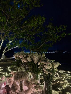 Arooba Batool Instagram - We were just kids when we fell in love♥️
#bestsurpriseever #romantic #loveofmylife #explore #anniversarydinner #explorepage #exploremore #couples #igdaily