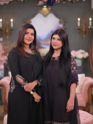 Arooba Batool Instagram - Little business I started from my small room in 3rd year of MBBS to national television 🤍
Thankyou to @arydigital.tv for inviting me and letting me talk about the one thing I’m most passionate about!🙌
#womeninbusiness #women #womenempowerwomen #explore #explorepage #morningshow #businessmindset #igdaily