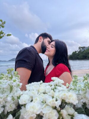 Arooba Batool Instagram - We were just kids when we fell in love♥️
#bestsurpriseever #romantic #loveofmylife #explore #anniversarydinner #explorepage #exploremore #couples #igdaily