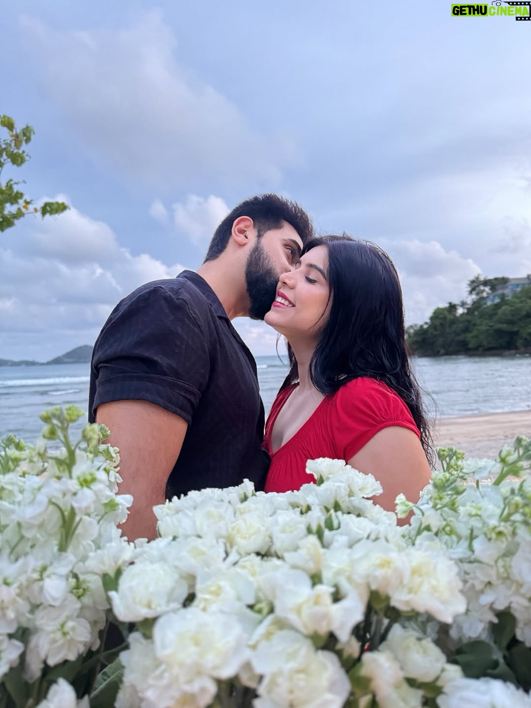 Arooba Batool - 46.9K Likes - We were just kids when we fell in love♥️

#bestsurpriseever #romantic #loveofmylife #explore #anniversarydinner #explorepage #exploremore #couples #igdaily