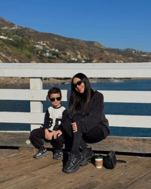 Arpi Gabrielyan Instagram - Me and mine 🤍