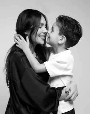 Arpi Gabrielyan Instagram - Շնորհավոր ծնունդդ, իմ ամենաթանկ …🤍🎂
Սիրում եմ քեզ անվերջ… ամեն շնչով …
ամեն ինչից վեր… ♾️ @robert__tsarukyan
@infini_photostudio 📸