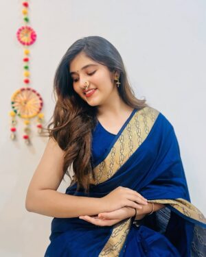 Arpita Matta Instagram - - Stay sanskari with saree❤️🔥✨
📸~ @impooja_khamkar