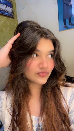 Arpita Matta Instagram - “Kabhi socha hai, ek swipe se sab kuch badal jata hai? .. 🎀🤭#love #trendingreels #reels #teamappu23 #viral #viralvideos #instagood #reelitfeelit #instagood #reelitfeelit #instagram #trending #punecity #maharashtra #mumbaikar #ahemadnagar #shrirampur