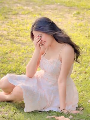 Arshiya Makkar Instagram - the world around you is beautiful when the world within you is peaceful 🤍
wearing @a.and.a.by.simran 🌸
#instagram #post #trending #peace