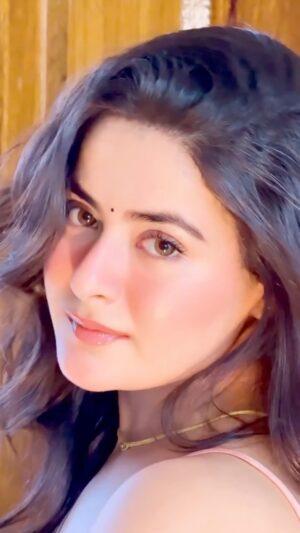 Arshiya Makkar Instagram - 👀
#reels #reelsi̇nstagram