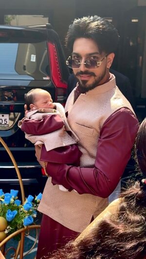 Arshreet Kaur Instagram - Chola Ceremony of @rehmatnarula.10 👩🍼
Thanks for Choosing us @arshreet.11 @mr_mrs.narula @samreet.narula @simmz_1111 @bindu.narula.507 ❤️🧿🙏🏻
.
Makeup by @bridesbyavneet
Lots of love to @gurkirat_randhawa_05 & @ramndeepg (Thanks for always supporting) ❤️
.
.
.
.
.
#makeupartist #jagraonmakeupartist #narulacouple #mrandmrsnarula #arshreetnarula #samnarula #rehmatnarula #trendingreels #pollywood #bindunarula #gurkiratrandhawa #bridesbyavneet #jagraon