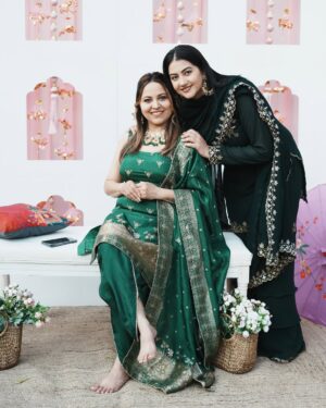 Arshreet Kaur Instagram - Mehndi 💚