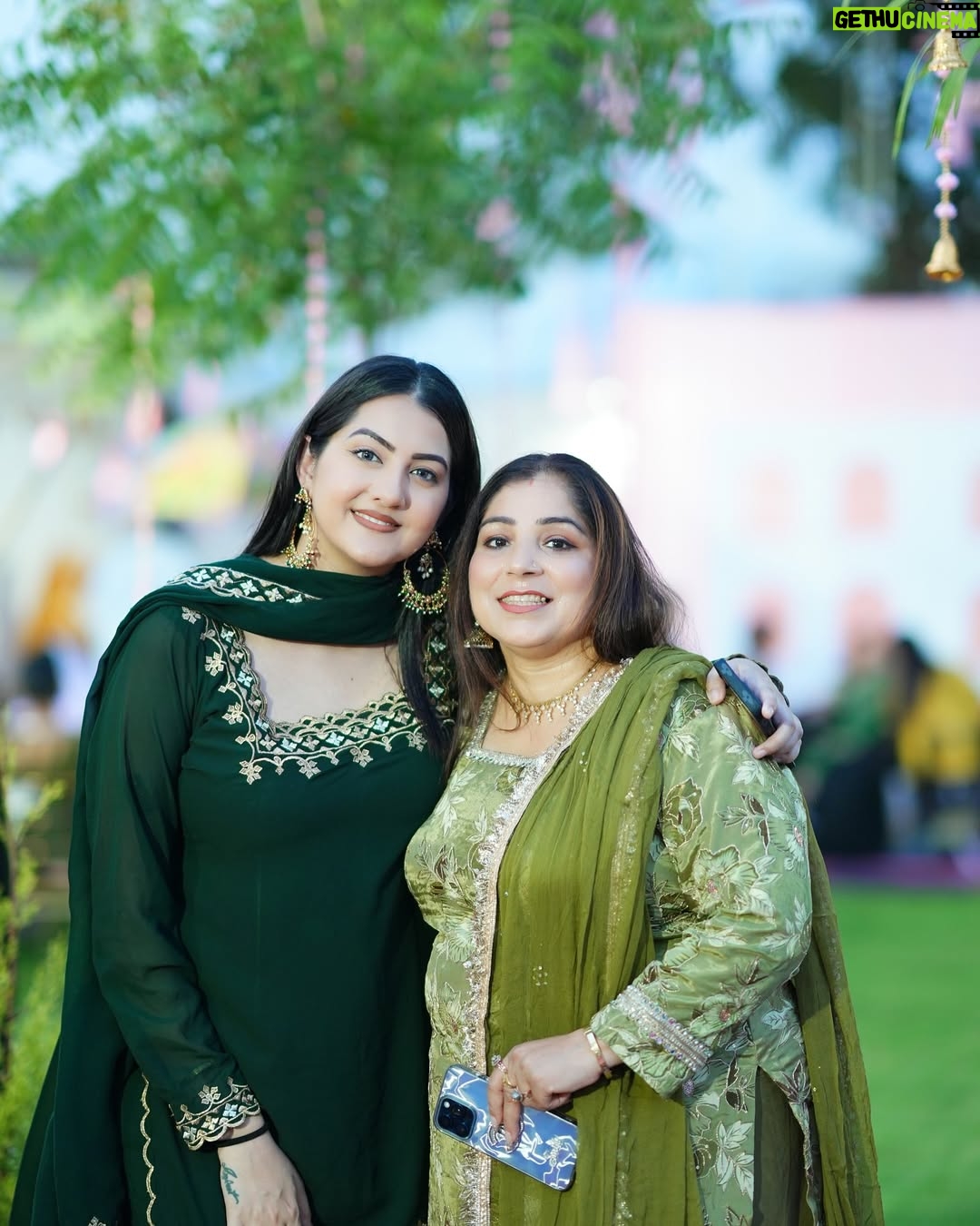 Arshreet Kaur - 83.8K Likes - Mehndi 💚