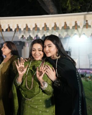 Arshreet Kaur Instagram - Mehndi 💚