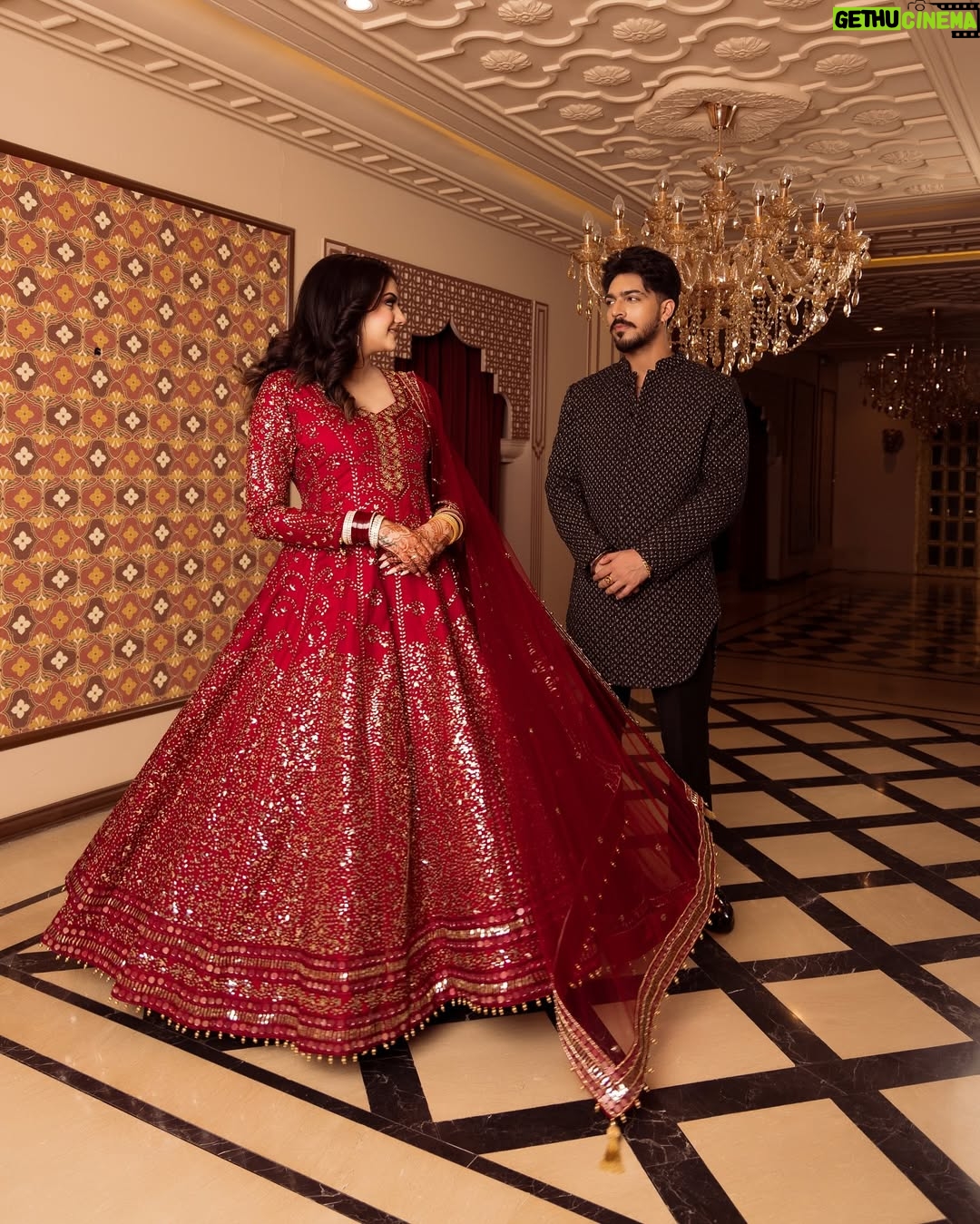 Arshreet Kaur - 146.1K Likes - Outfit credits @nehazz_outfits_jewelry_makeup
Sherwani @laavancouture 

Here’s to the fun, the love, and the memories!!

In frame @arshreet.11 
@mr_mrs.narula