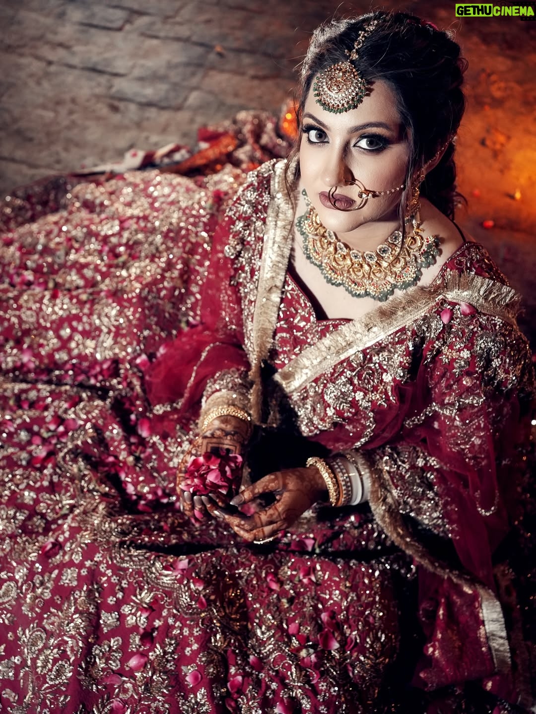 Arshreet Kaur - 148.1K Likes - Outfit @thefeminacouture
Groom outfit @thefeminacouture
Jewellery @mintoo_jewellers_ghumarmandi