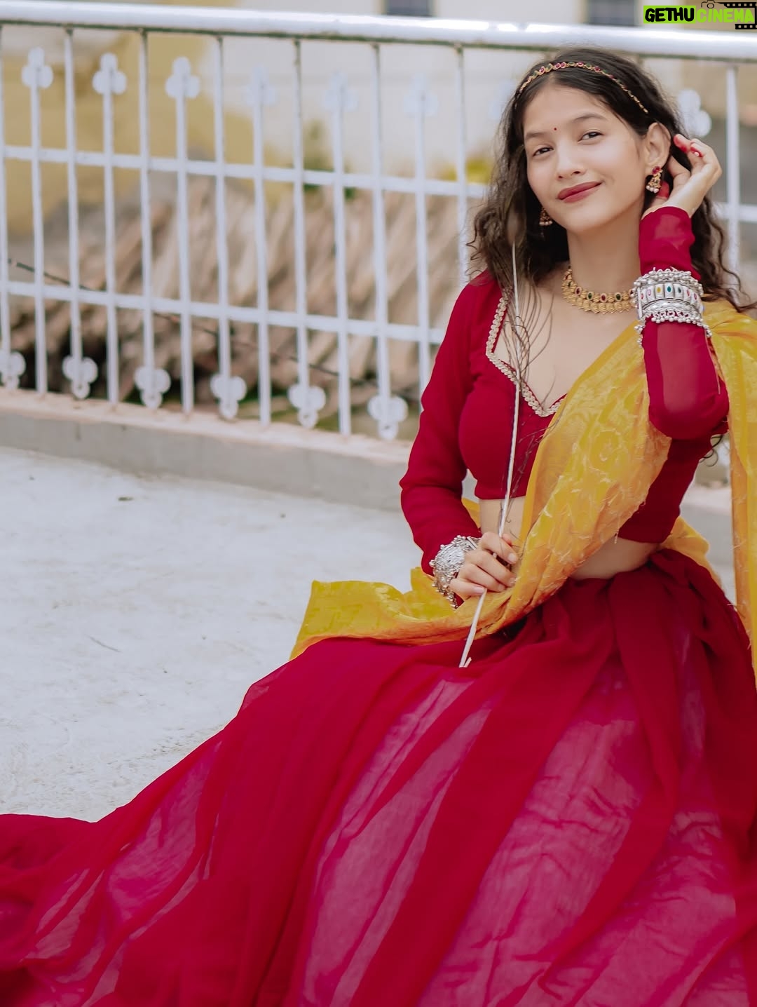 Arti Chaudhary - 103.3K Likes - HEY SMILE 😊 U LOOK BEAUTIFUL 💯🫶..
@artichaudhary1056 🕊️..
.
.
.
🎨 @edittbyjai 
.
.
.
.
#artichaudhary1056 #artians #radhakrishn #radharani #look #traditional #outfitoftheday #explore #viralpost #janmastami #special #girl #outfitoftheday #explore #photooftheday 🫶