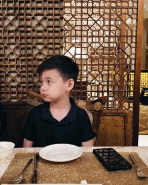 Aryani Fitriana Instagram - Alhamdulillah hari ini dinner berempat ngerayain anniversary pernikahan ke 9thn.. 
‘Till the end of time ya bie @donnymichael , semoga Allah SWT jaga 🤍✨ 
#16januari #ryandomack #aryanifitriana