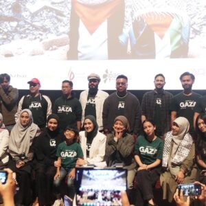 Aryani Fitriana Instagram - Recap tahun 2024 :
1. 16 januari anniversary yg ke 8 thn
2. Alhamdulillah bisa umroh bareng keluarga š¤²š»
3. Ade satu2nya nikah
4. Udah mulai catwalk2 lagi, thanks to @lbylcb š«¶š»
5. Isco ultah & leia ultah
6. Pulkam ke bali lagi hehe (ritual setiap tahun)
7. Aku ultahh yg keā¦. š
8. Udah sering foto couple @donnymichael
9. Photoshoot band @dombandofficial band barunya @donnymichael
10. Shooting film pertama āGazaā (Hayya 3)
11. Punya kucinggg namanya Muezza š
12. Papa @donnymichael ultah
13. Catwalk2 & photoshoot2 (thx to semua brand yg udah invite akuu, maaf ga bisa disebutin satu2 š¤)
14. Ikut tournament badminton untuk pertama kalinyaa
15. Dan alhamdulillah di thn ini udah bbrp kali photoshoot couple teruss..
Alhamdulillah ya Allah aku dan keluarga kecilku bisa melewati semuanya di thn ini. Semoga di tahun 2025 bisa lebih baik lagi dan semua doa yg baik2 terkabulkan, Aamiin Allahumma Aamiin š¤²š»
Selamat tinggal 2024, selamat datang 2025.. insya Allah kami siap menjalaninya š¤āØ