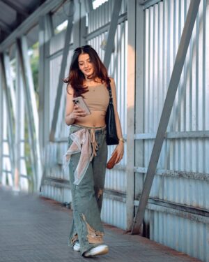 Aryanshi Sharma Instagram - Built different 🫳🏻 #arusquad 
📸: @naman_sharma_photography_x 
✍️: @jigar_vandarvala 
.
.
.
#feelinggood #instagram #aesthetic #instadaily #lifestyle
#ootd
#lifestyleinfluencer #contentcreator #videocreator #influencer #influencerlife #fashioninfluencer #fashionista #instafashion
#fashionblogger #influencerdiaries #influencerlifestyle
