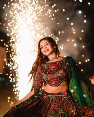 Aryanshi Sharma Instagram - HAPPY DIWALI 🪔 #arusquad 
All about today ! 
👗: @aachho 
✍️: @jigar_vandarvala 
.
.
.

#feelinggood #instagram #aesthetic #instadaily #lifestyle #ootd #lifestyleinfluencer #contentcreator #videocreator #influencer #influencerlife #fashioninfluencer #fashionista #instafashion #fashionblogger #influencerdiaries #influencerlifestyle #mumbai #lifestyle