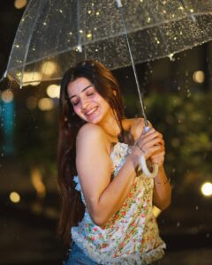 Actress Aryanshi Sharma HD Photos and Wallpapers October 2024