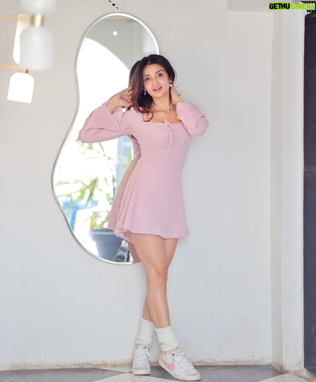 Aryanshi Sharma - 618.4K Likes - Felt cute🎀 #arusquad 
📸: @naman_sharma_photography_x 
✍️: @jigar_vandarvala 
📍: @cafeatb 
.
.
.
#feelinggood #instagram #aesthetic #instadaily #lifestyle #ootd
#lifestyleinfluencer #contentcreator #videocreator #influencer #influencerlife #fashioninfluencer #fashionista #instafashion #fashionblogger #influencerdiaries #influencerlifestyle