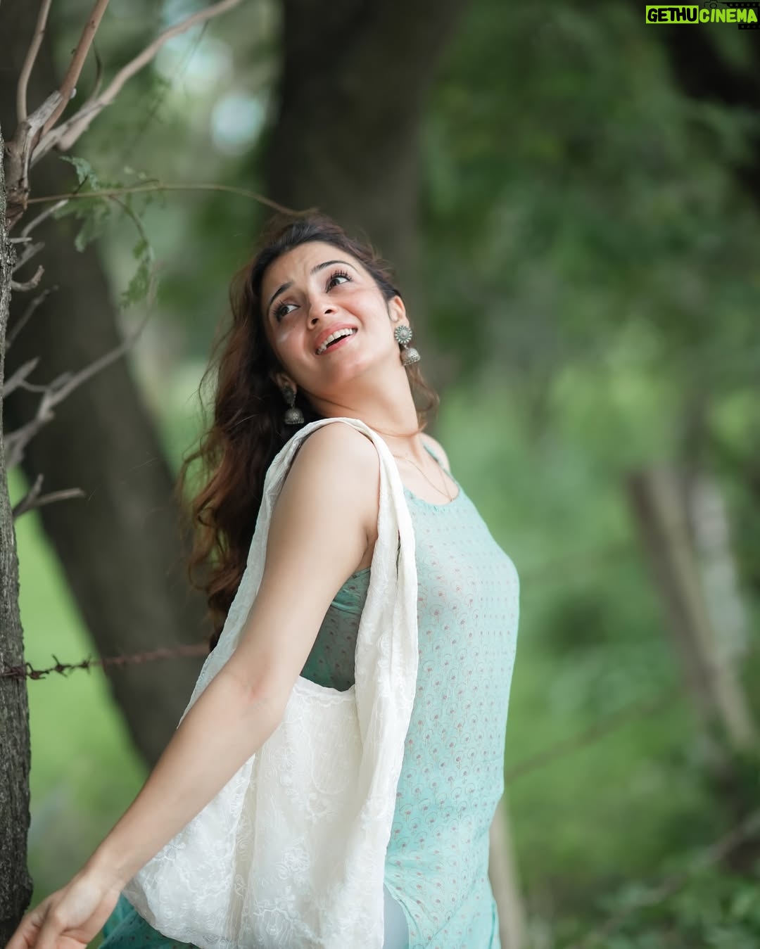 Aryanshi Sharma - 537.3K Likes - सैंयारा मतलब तारों में एक तन्हा तारा  ख़ुद जल के जो रोशन कर दे जग ये सारा ❤️‍🩹 #arusquad 
📸: @indorikalakaar 
✍️: @jigar_vandarvala 
.
.
.
#feelinggood #instagram #aesthetic #instadaily #lifestyle #ootd #lifestyleinfluencer #contentcreator #videocreator #influencer #influencerlife #fashioninfluencer #fashionista #instafashion #fashionblogger #influencerdiaries #influencerlifestyle #mumbai #lifestyle