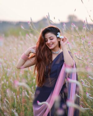 Aryanshi Sharma Instagram - yahan milege majnu gali gali mere naam ke deewane 💕🌹 #arusquad 
👗: @vipnari_ 
✍️: @jigar_vandarvala 
.
.
.
#feelinggood #instagram #aesthetic #instadaily #lifestyle #ootd #lifestyleinfluencer #contentcreator #videocreator #influencer #influencerlife #fashioninfluencer #fashionista #instafashion #fashionblogger #influencerdiaries #influencerlifestyle #mumbai #lifestyle