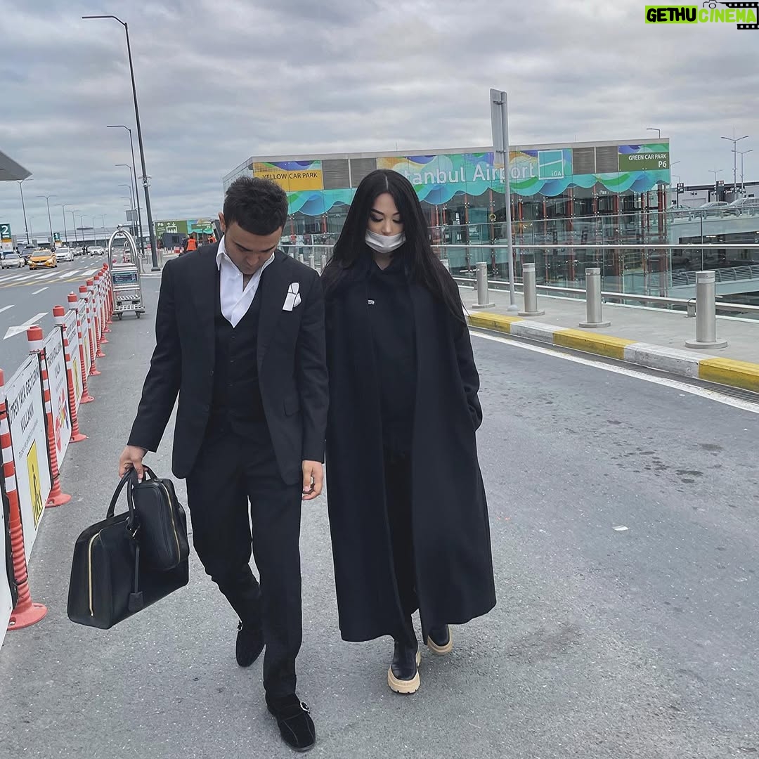 Asal Shodiyeva - 102.9K Likes - 🦅🦇путь домой...)