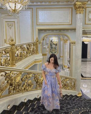 Asal Shodiyeva Instagram - Вчера моему дедушке исполнилось 81👻Мотиватор,Моторчик нашей семьи…саломат бусинла🙏🏻
знаю что будете спрашивать локацию @yakkasaroypalace