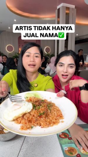 Ashanty Instagram - Bunda @ashanty_ash berulah lagi, jualan Mie Goreng dan Nasi Goreng 20 Ribuan saja dengan rasa yang sudah tidak diragukan lagi. Buruan cobain @dapurasixreborn 🔥🔥