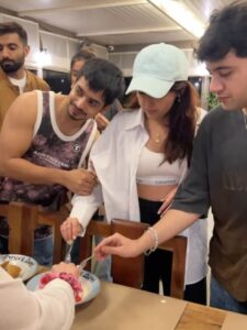 Actress Ashi Khanna HD Photos and Wallpapers June 2025