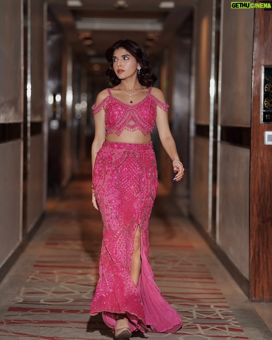 Ashi Khanna - 72K Likes - Allow me to reintroduce myself ✨✨
.
📸  @square._frames
Wearing @labelmonik