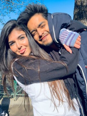 Ashi Khanna Instagram - Don’t ask me why i put this song. Just . Vibe with it😭😭
🤣 it just reminded me of you and mera mann kara abhi ke abhi bhangra karlu sath🫶🏻🥹
happiest birthday fammmm, you already know i love you & im always gonna be here for you 😘😘 All these years of friendship and to many more!!
Some friends dont need constant reminders of how important they are to you. And we have been that in each other’s lives. I wouldn’t have it any other way ✨
So bummed to be missing your day but i am gonna see you vvvsoon! Love you hai hamesha , zor ki jhappi 🫶🏻😘😘
also, aaj realise horaha hai we need new pictures🤪🤪😂